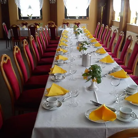 Am Schiffshebewerk Hotel Niederfinow