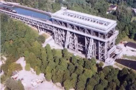 Am Schiffshebewerk 3* Niederfinow